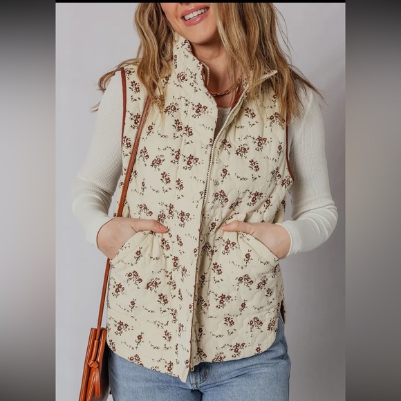 Floral Quilted Vest - Picture 1 of 2